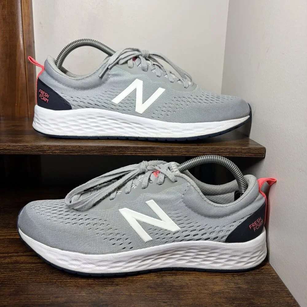 Size 10 Womens - New Balance Fresh Foam Arishi v3 Shoes Gray/Pink